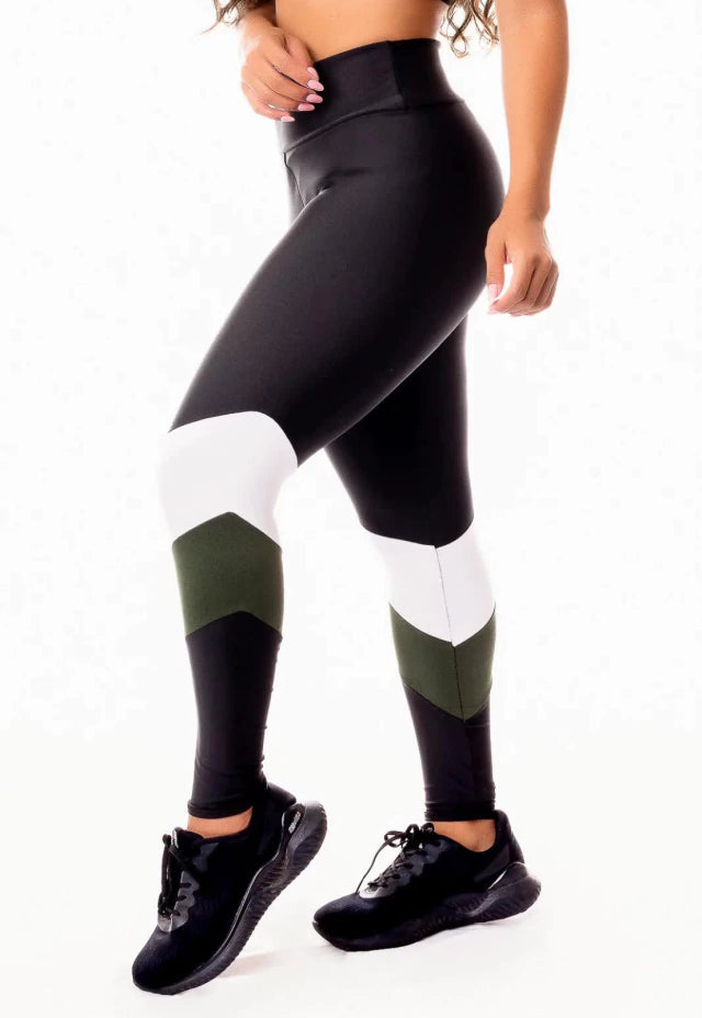 Calça Legging Cintura Alta – Preta com Detalhes em Verde Militar e Branco